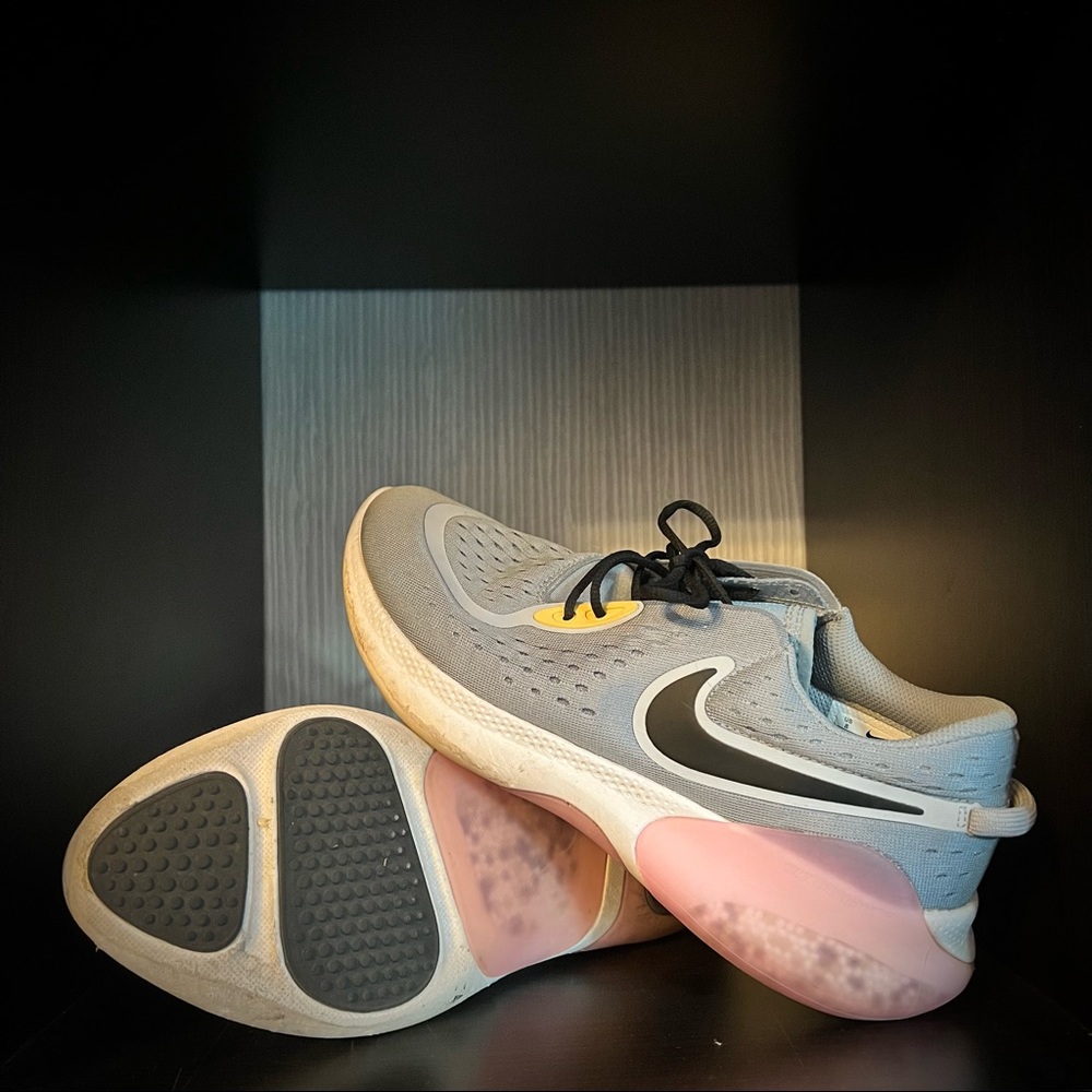 Nike Joyride Run size 8